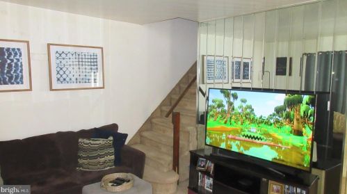 2729 10th St, Philadelphia PA 19148-5006 exterior