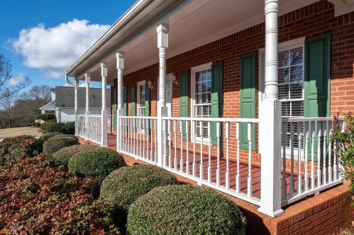 20 Gatewood Dr, Colbert, GA 30628-2509