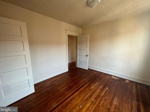 1116 Langham Ave, Camden NJ  08103-2818 exterior