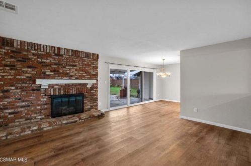 3026 Amarillo Ave, Simi Valley CA  93063-1704 exterior