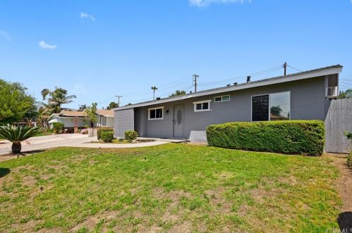 1070 Delay Ave, Glendora, CA 91740-4935