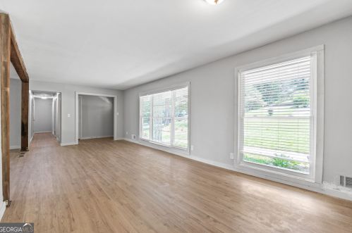2916 Handy Dr, Atlanta GA  30318-7239 exterior