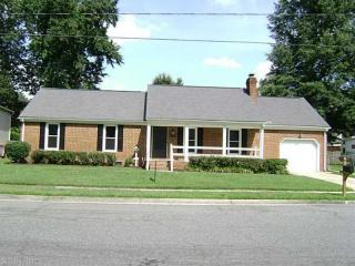 717 Baywood Trl, Chesapeake, VA 23323-4226