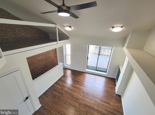 931 11 St, Philadelphia PA  19147-1901 exterior