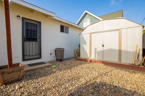3210 134th Pl, Hawthorne CA  90250-6319 exterior