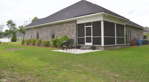 210 Fairmont Dr, Rincon GA  31326-4010 exterior