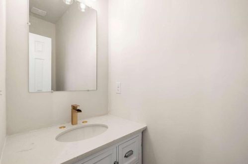 790 Knox Dr, Atlanta GA  30315-6810 exterior