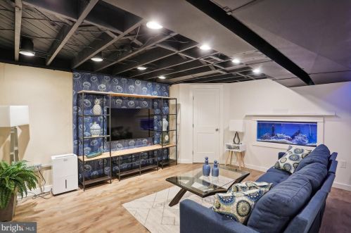 903 Kerwin Rd, Silver Spring MD 20901-1752 exterior