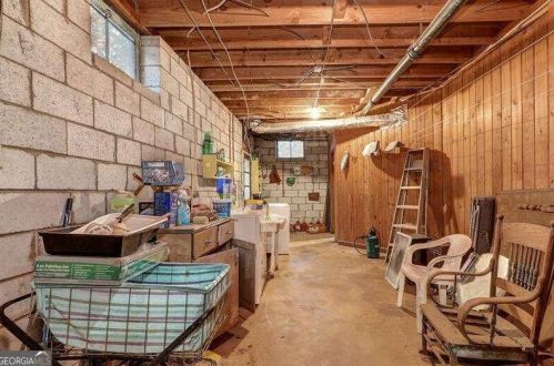 4132 Haverhill Dr, Atlanta GA  30342-3818 exterior