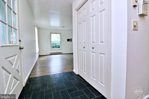27 Berkeley Ct, Charles Town, WV 25414-4221