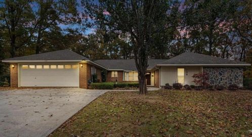 108 Hunters Ridge Rd, Warner Robins, GA 31093-2917