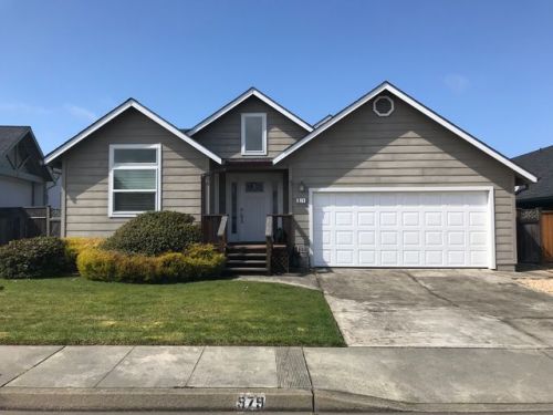 979 Stewart St, Fort Bragg, CA 95437-3059
