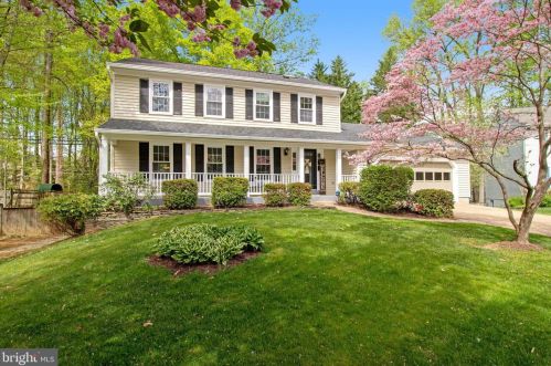9473 Lapstrake Ln, Springfield, VA 22015-4214