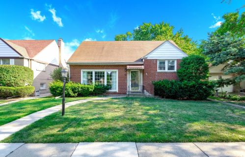 3819 Jarlath St, Chicago, IL 60712-1015
