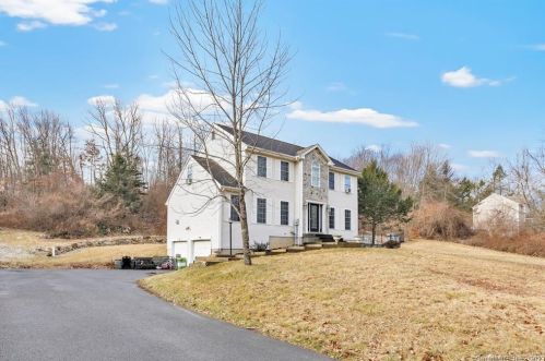 188 Scuppo Rd, Woodbury, CT 06798-3821