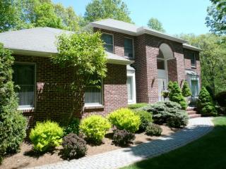 9 Timberline Dr, Sparta, NJ 07871-1533