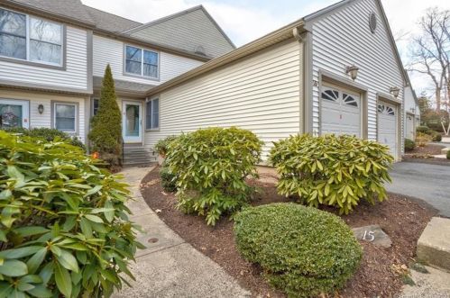 245 Berlin Ave, Southington CT  06489-3265 exterior