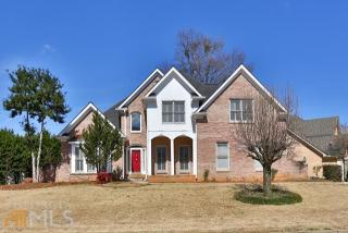 5705 Martin Grove Dr, Lilburn, GA 30047-6082