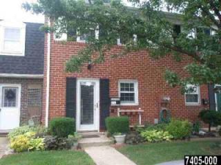 661 Colony Dr, York, PA 17404-1736