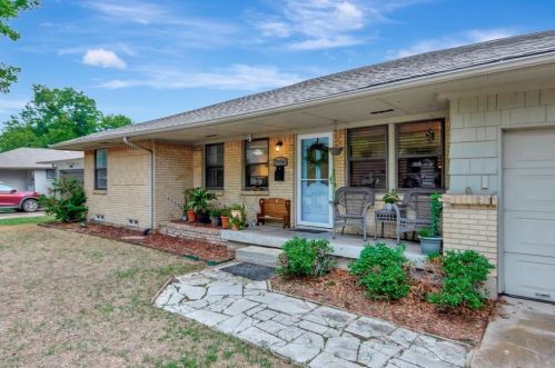 2956 Eric Ln, Dallas, TX 75234-6491