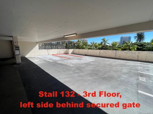 1910 Ala Moana Blvd, Honolulu HI  96815-1814 exterior