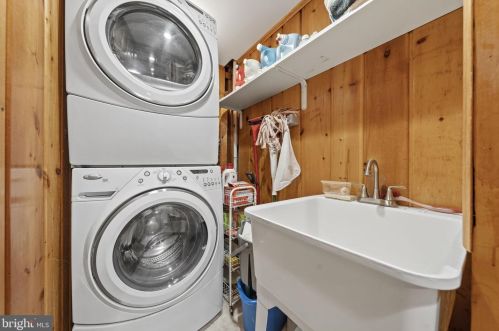 1614 Tilton Dr, Silver Spring MD 20902-4010 exterior