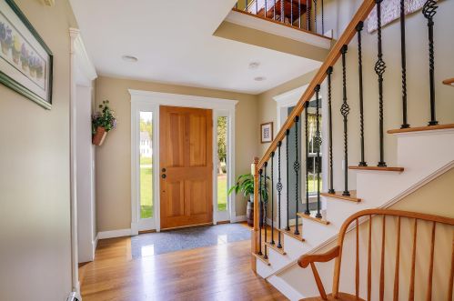 289 Meadow Fox Ln, Chester, NH 03036-4194
