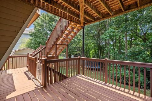 110 Eagle Glen Dr, Holly Springs GA  30189-6915 exterior