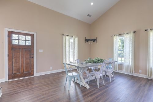 1275 Long Acre Dr, Bonneau SC  29431-3602 exterior