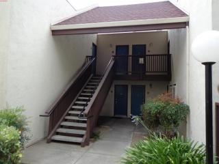 1720 Laguna St, Concord CA  94520-2978 exterior