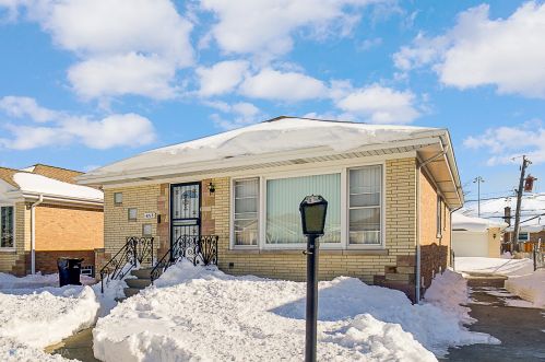 4713 Ozark Ave, Chicago, IL 60706-4528