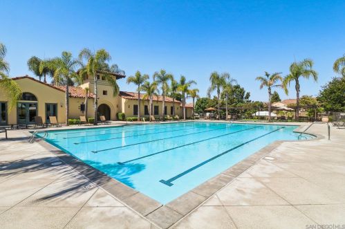 1482 Caminito Sicilia, Chula Vista CA  91915-4142 exterior