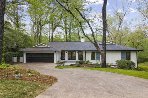 230 Mark Trail Ct, Atlanta, GA 30328-2106
