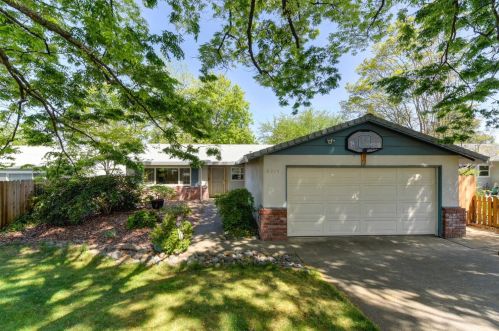 8915 Aksarben Dr, Citrus Heights, CA 95662-4609