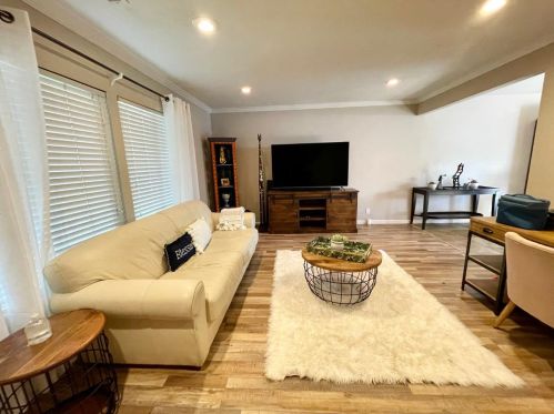 27452 Ponderosa Ct, Hayward CA  94545-4129 exterior