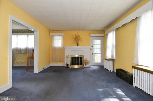 2013 Glen Ross Rd, Silver Spring MD 20910-2125 exterior