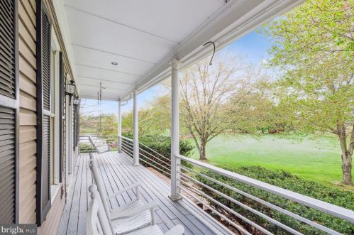 16636 Hamilton Station Rd, Hamilton VA  20158-3224 exterior