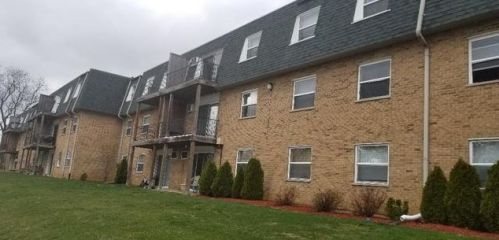 8560 102nd Ter, Palos Hills IL  60465-1353 exterior