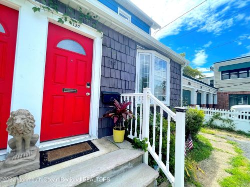 135 Oakland St, Tinton Falls NJ  07701-1145 exterior