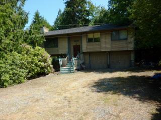 2060 Tamsen Ct, Breidablick, WA 98370-9508