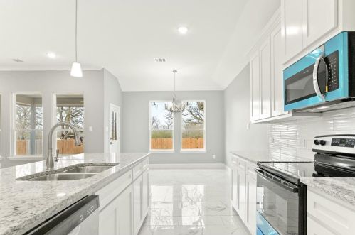 1524 Langston St, Fort Worth TX  76105-2723 exterior