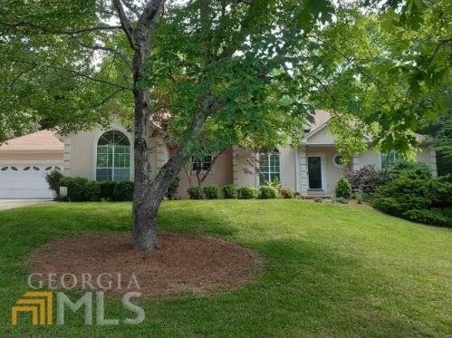 368 Willows Dr, Cleveland, GA 30528-3465