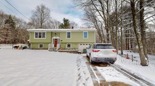 171 Warner Ln, Glocester, RI 02859-2503