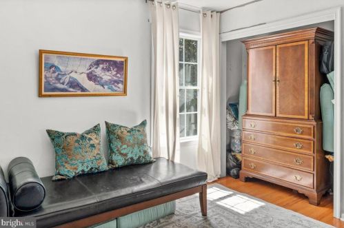 30 St, Trenton NJ 08691-4145 exterior