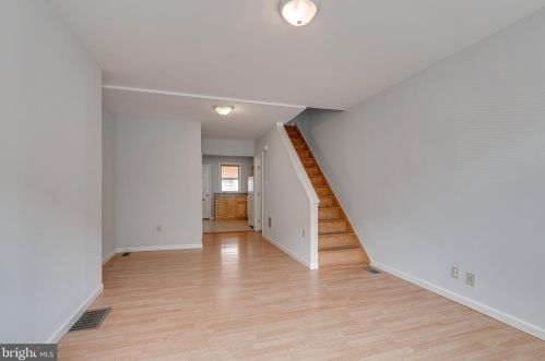 2550 Darien St, Philadelphia, PA 19148-4523