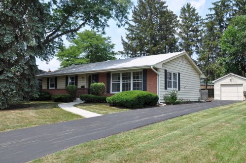 1807 Randolph Dr, Rockford, IL 61103-1922