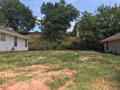 428 Belmont Cir, Edmond, OK 73034-7278