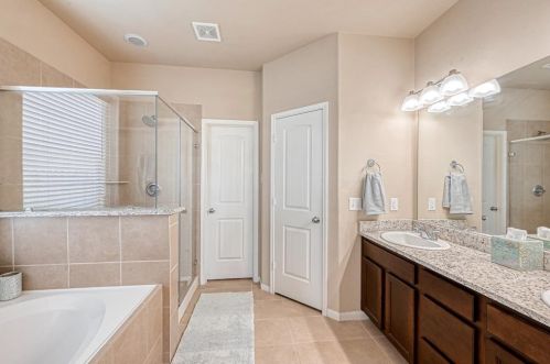 2514 Amy Lee Dr, Conroe TX  77304-5003 exterior