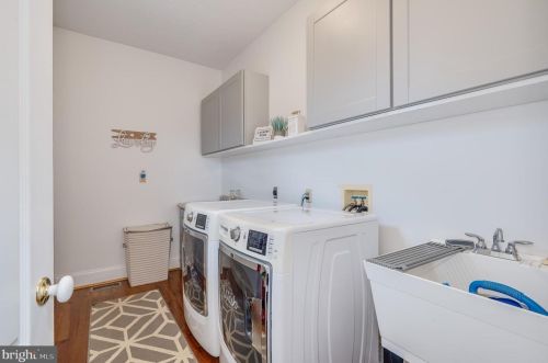 874 Pheasant Hill Rd, Summit Point WV  25446-3634 exterior