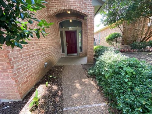 6218 Skylark Cir, Fort Worth, TX 76180-7847